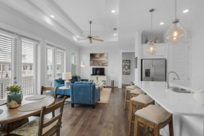 Prominence: 24 York Ln C